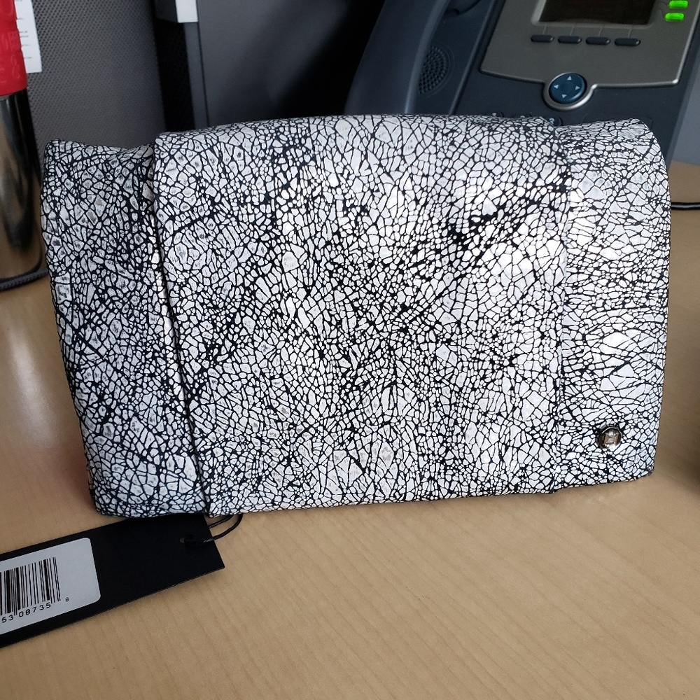Halston Heritage Crackled Black Wallet W. Chain